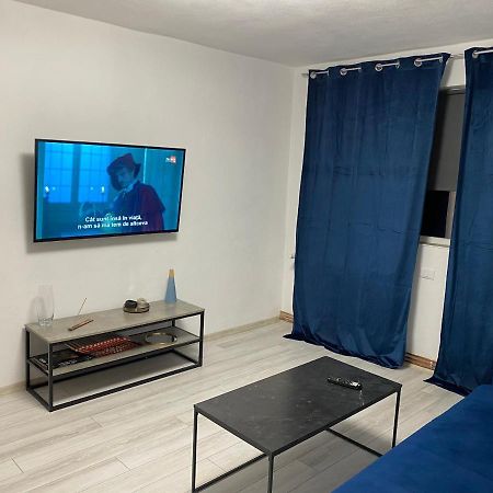 براشوف Black& White Apartment المظهر الخارجي الصورة
