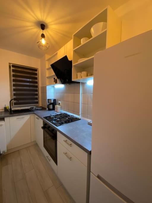 براشوف Black& White Apartment المظهر الخارجي الصورة