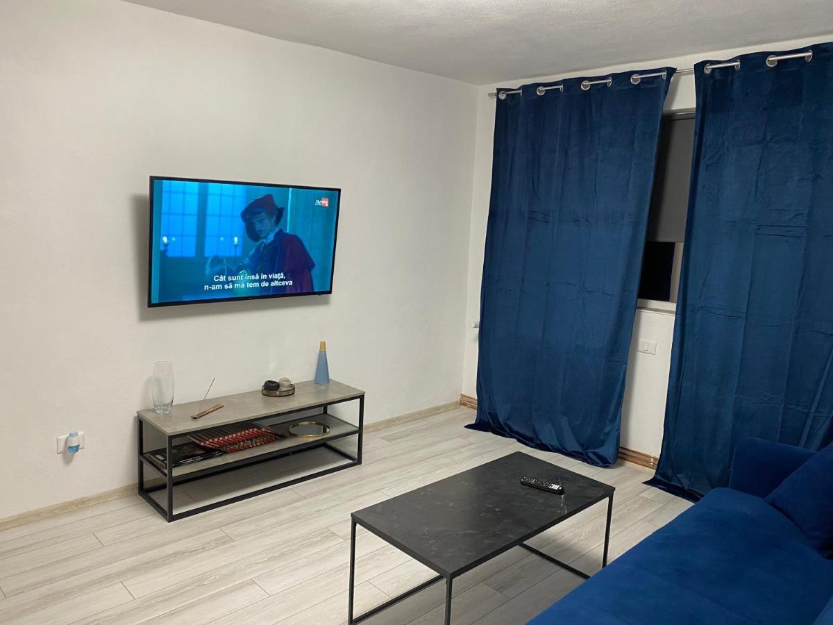 براشوف Black& White Apartment المظهر الخارجي الصورة
